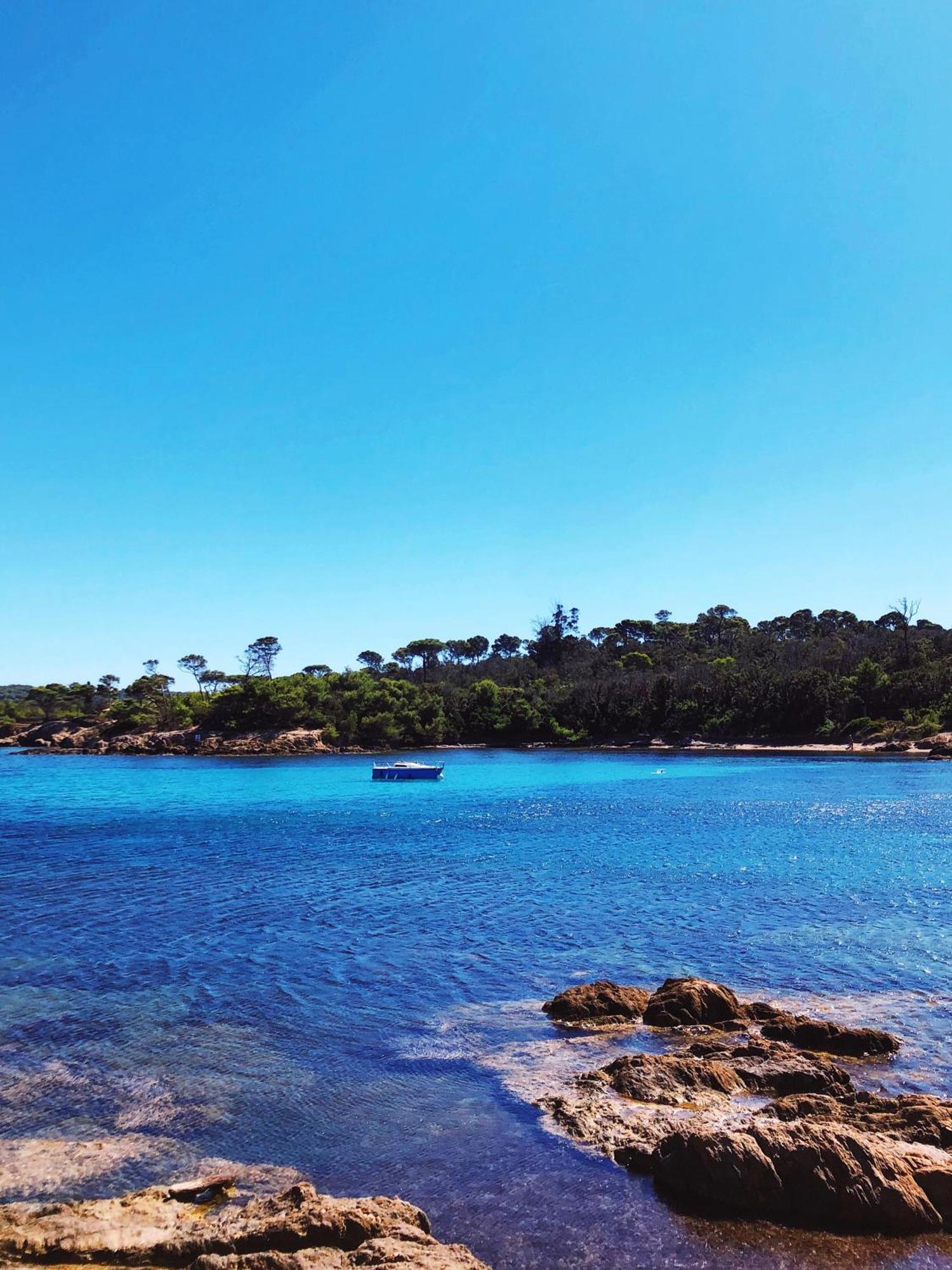 T2 Avec Terrasse & Parking A 5 Min Du Centre, 10 Min Des Plages Йер Экстерьер фото